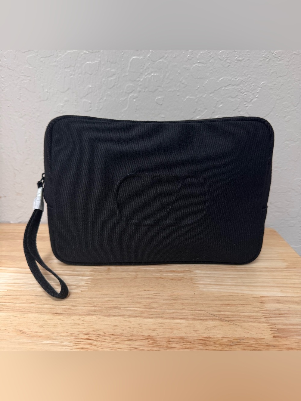 VALENTINO Beauty Black Dopp Case travel Pouch cosmetic toiletry wristlet Bag NEW